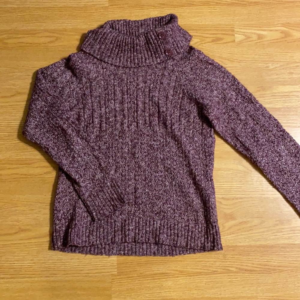 Women’s turtle neck sweater size M